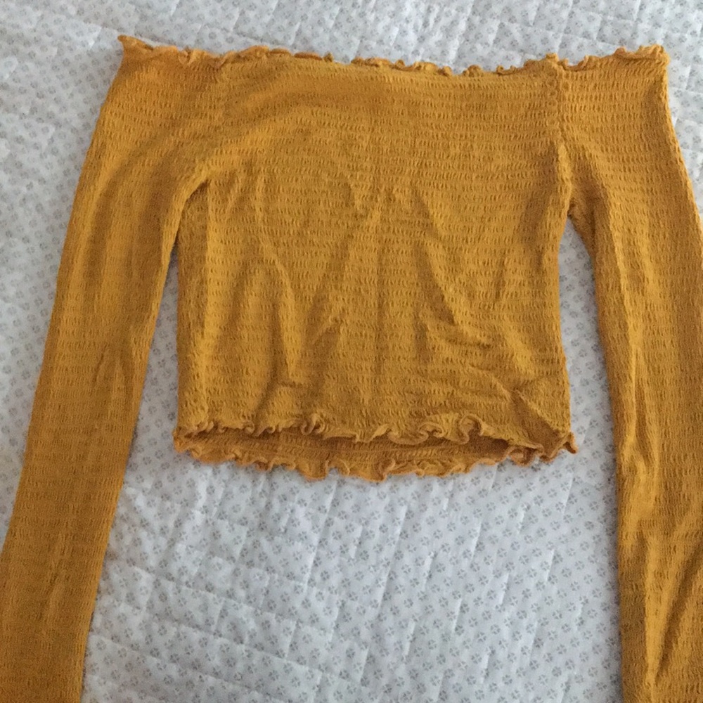 Off the shoulder ribbed shirt